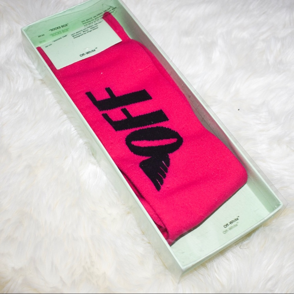 2019 Off-White “Wings” Socks In Neon Pink
